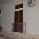 Neaiton Apartment