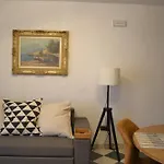 Apartment Neaiton *