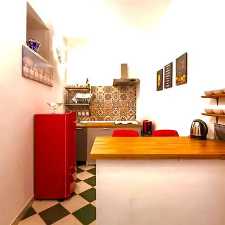 Neaiton Apartment *